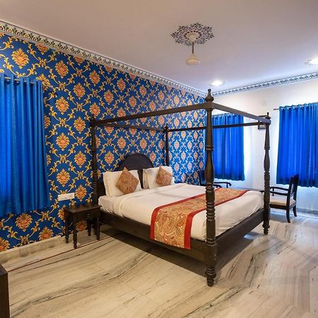 אודייפור Hotel Royal Pratap Niwas מראה חיצוני תמונה
