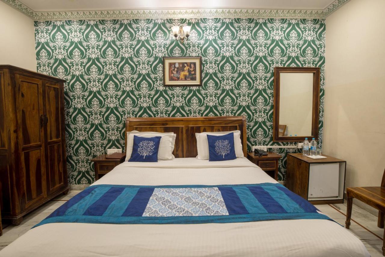 אודייפור Hotel Royal Pratap Niwas מראה חיצוני תמונה