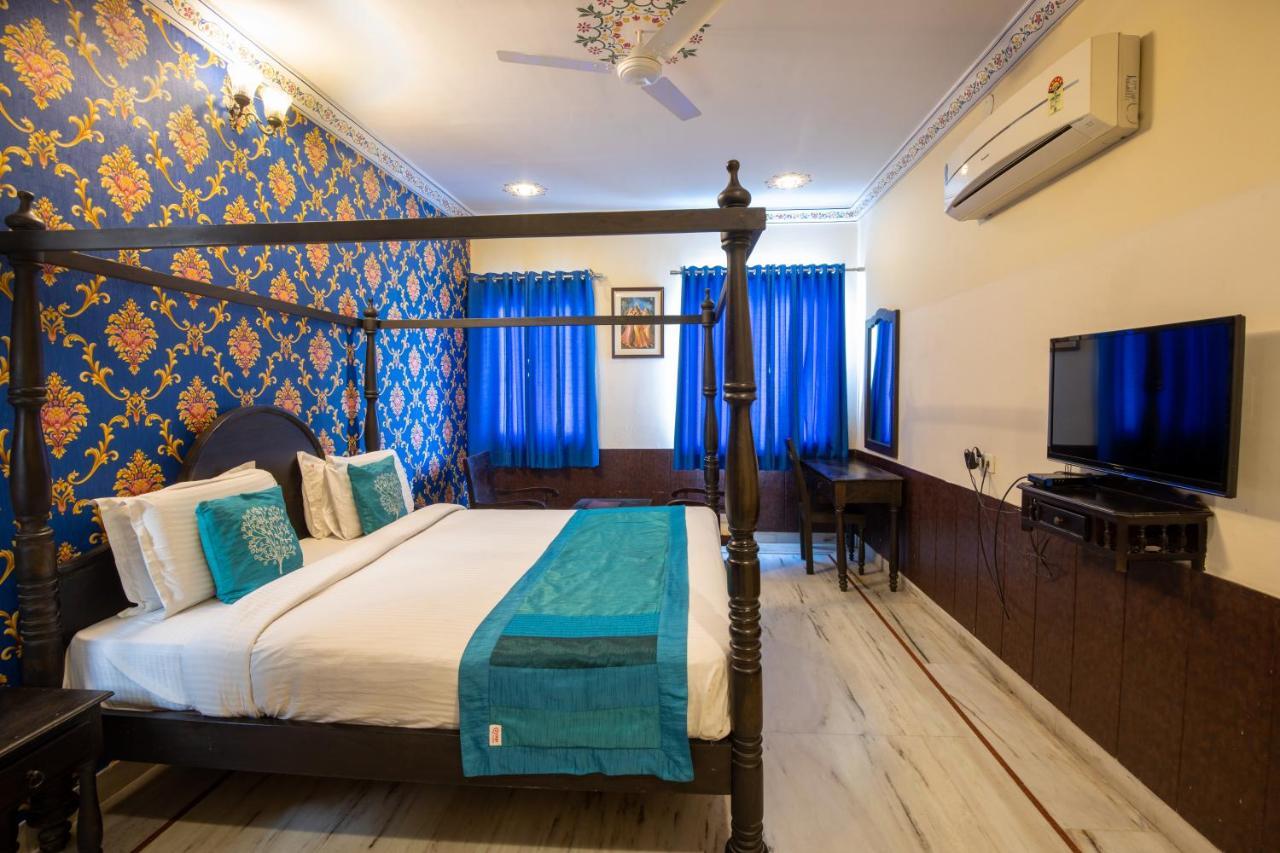 אודייפור Hotel Royal Pratap Niwas מראה חיצוני תמונה