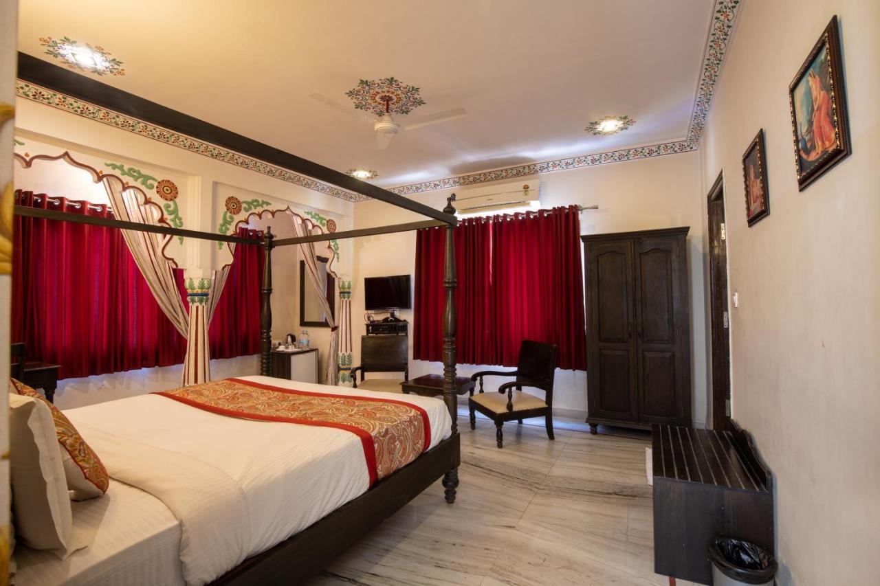 אודייפור Hotel Royal Pratap Niwas מראה חיצוני תמונה
