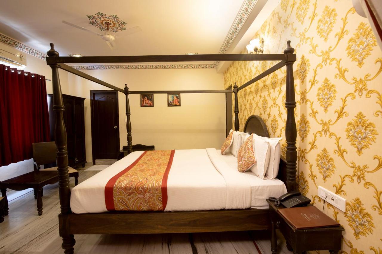 אודייפור Hotel Royal Pratap Niwas מראה חיצוני תמונה
