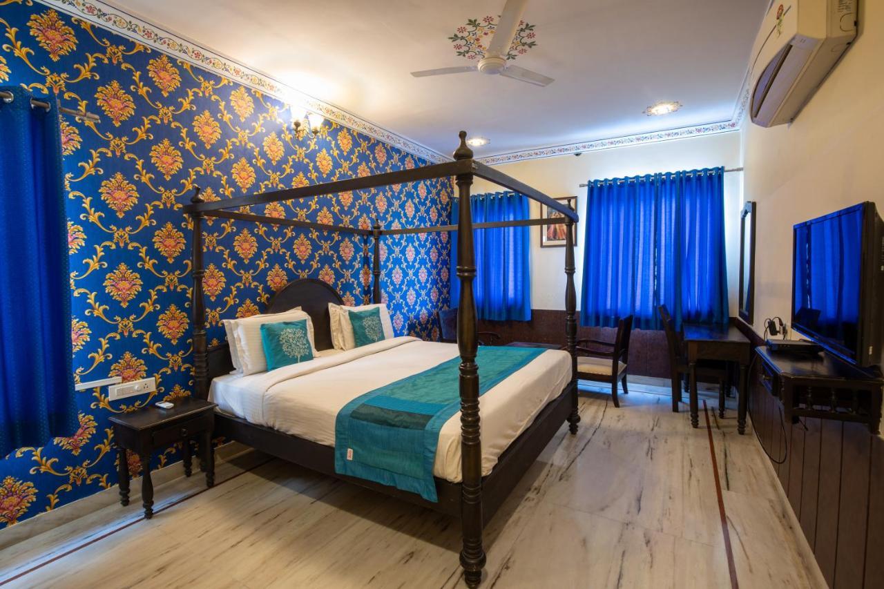 אודייפור Hotel Royal Pratap Niwas מראה חיצוני תמונה